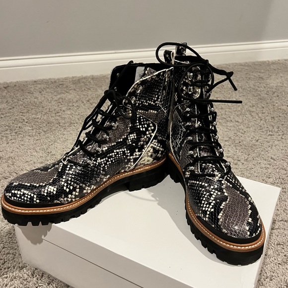 New Marc Fisher Combat boots 9 - Picture 2 of 7